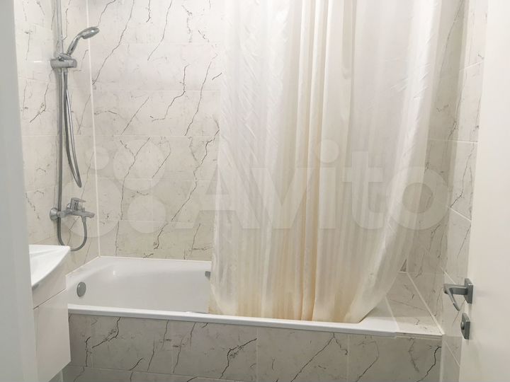 2-к. квартира, 74 м², 5/11 эт.