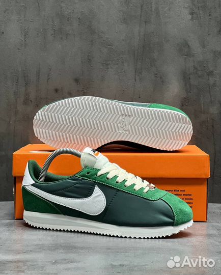 Кроссовки женские Nike Cortez