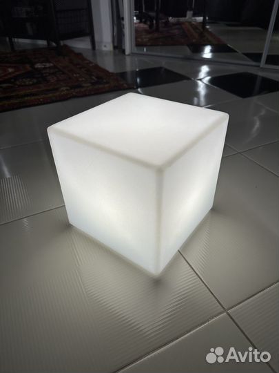 Светильник куб