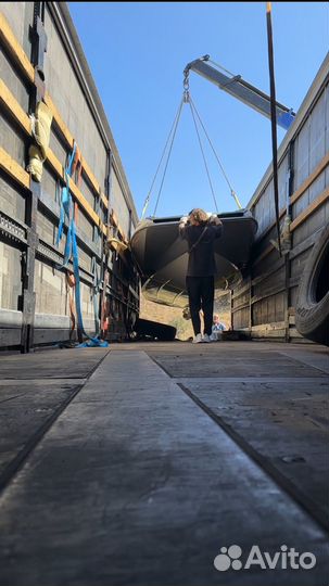 Катер буксировщик, поможем пригнать из США