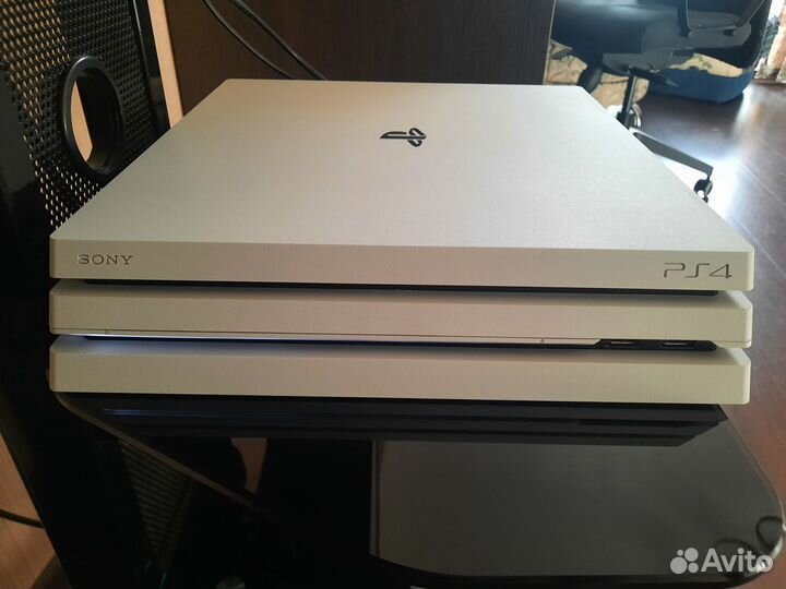 Sony PS4 Pro 1TB White + игры