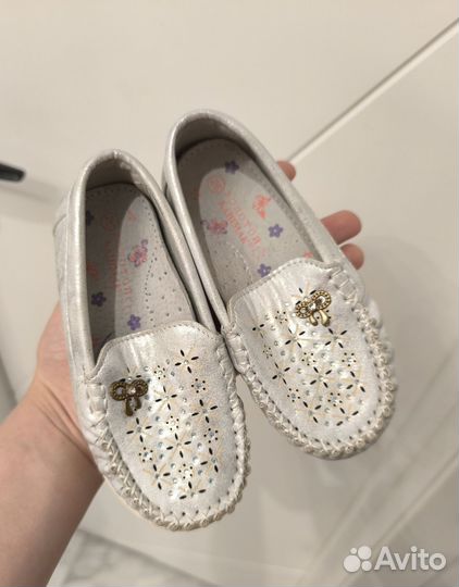 Обувь на девочку 26 размер