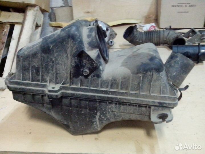 Корпус воздушного фильтра Киа Шума