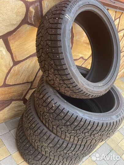 Bridgestone B249 235/45 R18