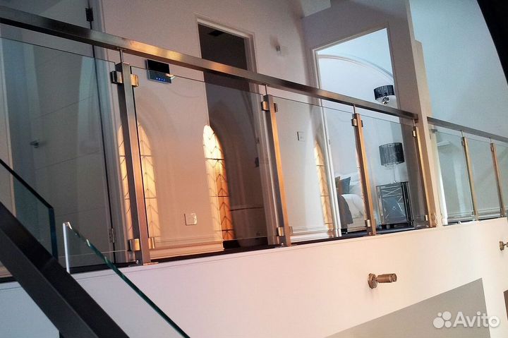 Стеклянные ограждения для балкона