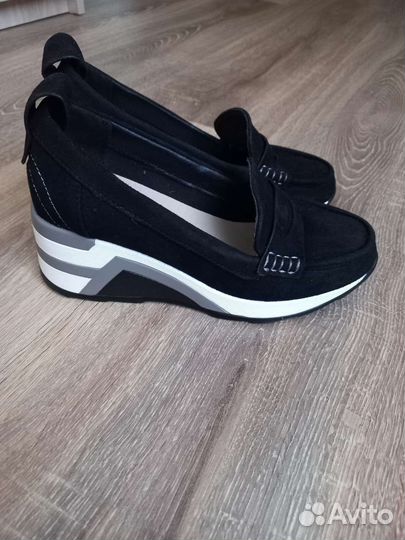 Туфли женские