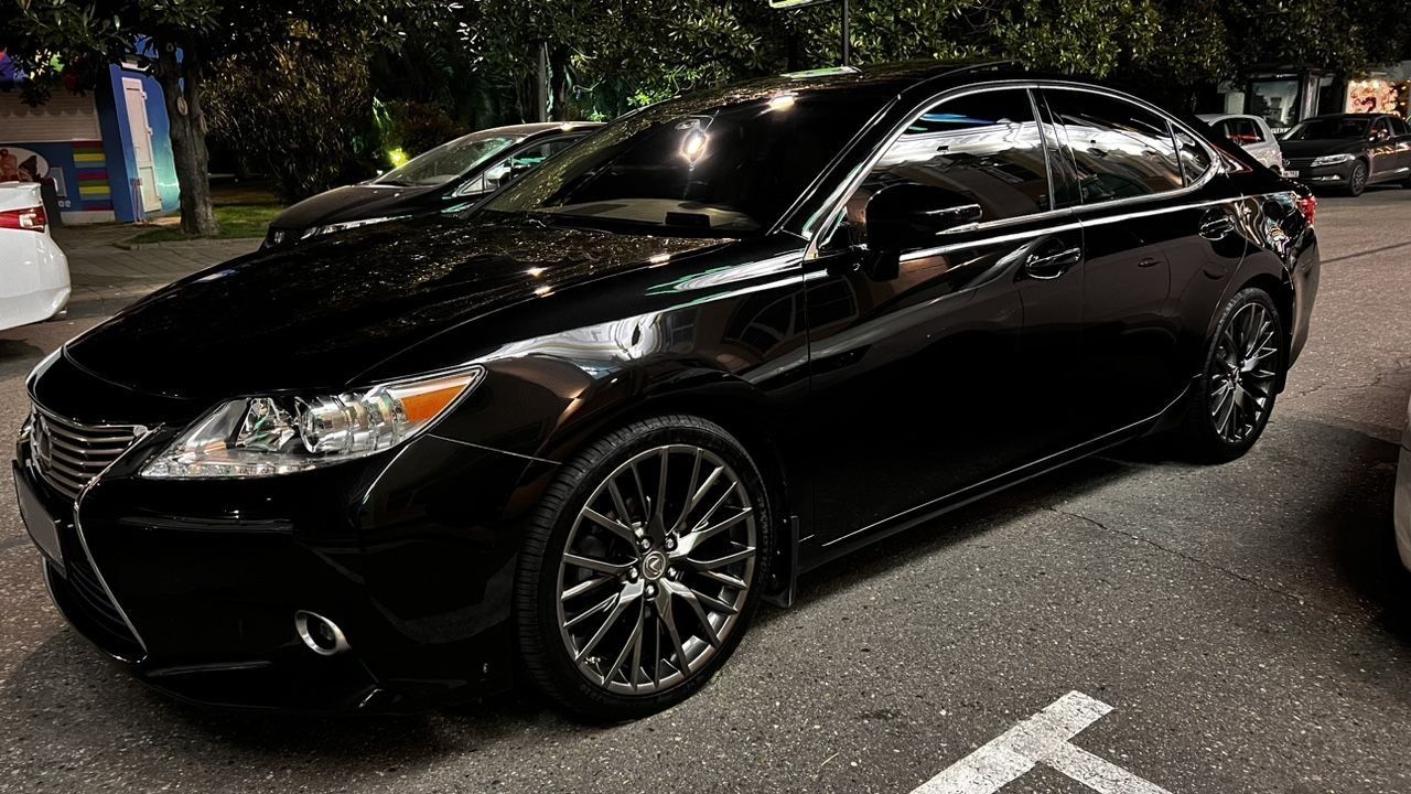 Lexus ES: фото владельца