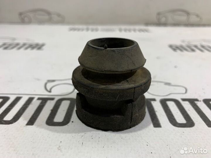 Опора радиатора Ford Mondeo 4 seba 2011