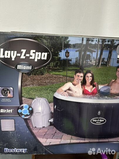 Надувной спа бассейн (джакузи) Bestway Lay-Z-Spa