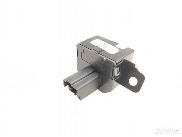 Кнопка открывания бардачка Land Rover Discovery 5