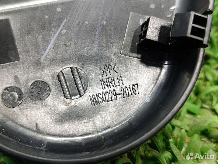 Заглушка крепления сиденья задняя правая Mitsubishi Pajero Sport