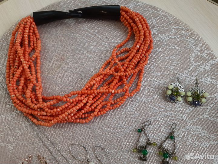 Серьги серебрянные, ожерелье