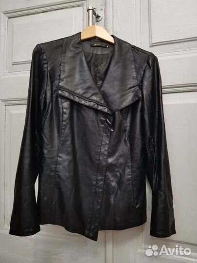 Куртка женская на молнии