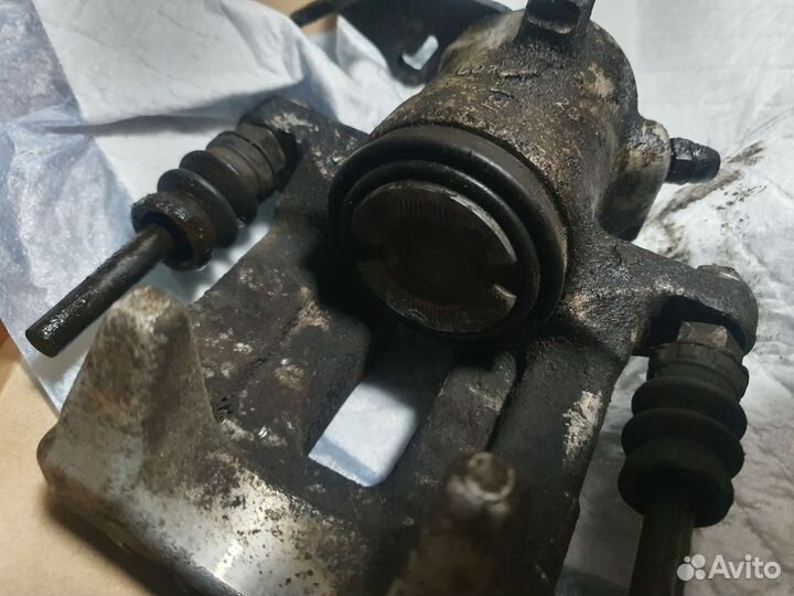 Суппорт задний левый volkswagen golf 4