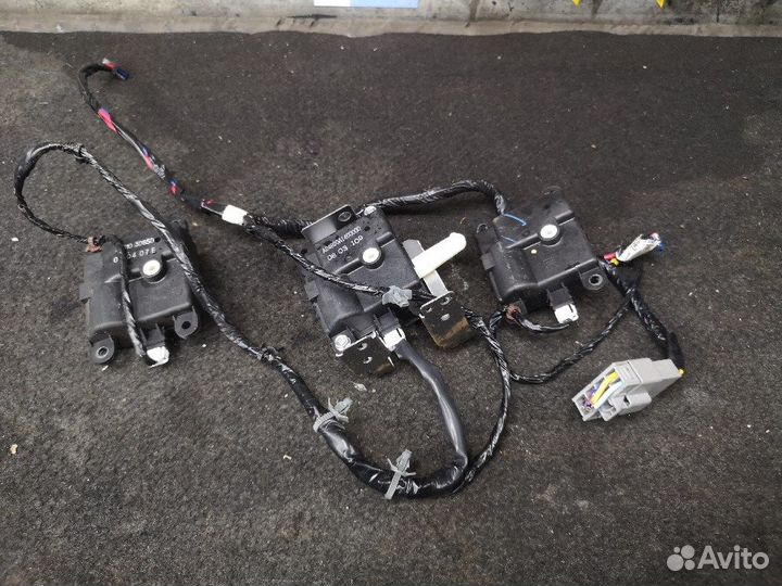 Моторчик заслонок печки Nissan