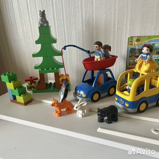 Lego duplo Рыбалка в лесу + автобус с Белоснежкой