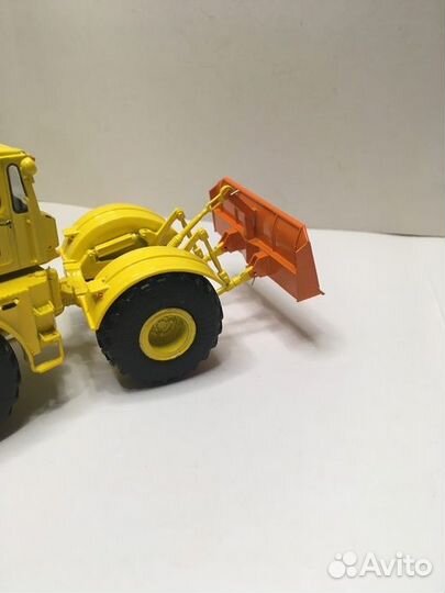 1:35 Сборная модель Отвал для трактора К-700