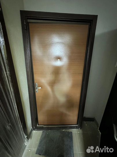 Входная дверь от застройщика