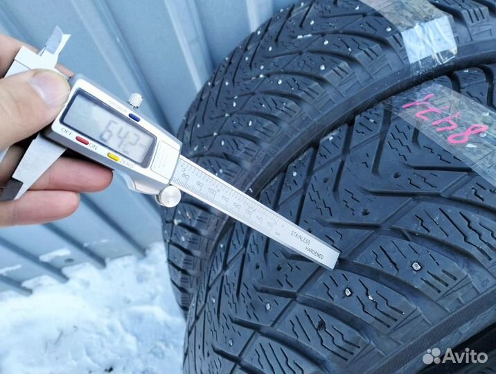 Yokohama IceGuard Stud IG65 235/60 R18 107T