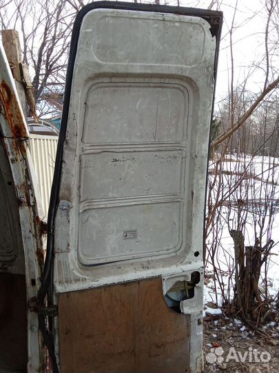 Форд Транзит 1998 двери задние