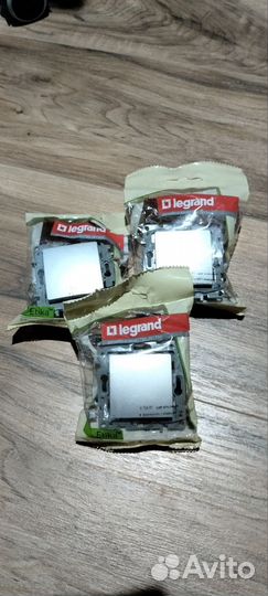 Выключатели Legrand новые