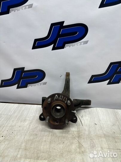 Поворотный кулак передний правый Hyundai Accent