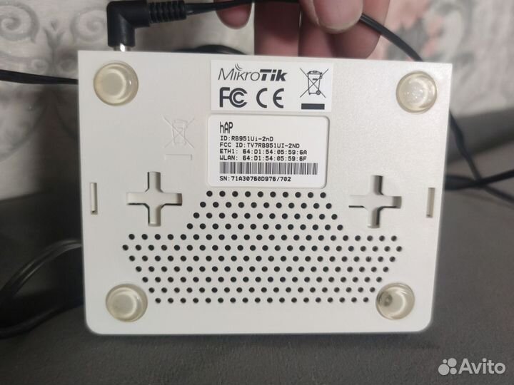 Wi-Fi роутер MikroTik hAP RB951Ui-2nD