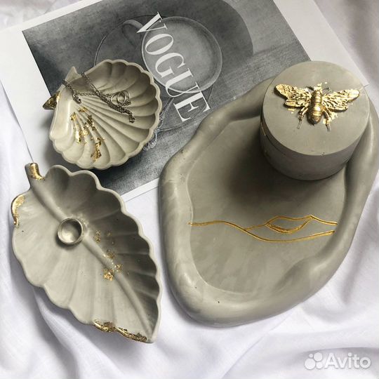 Поднос из архитектурного гипса с декором