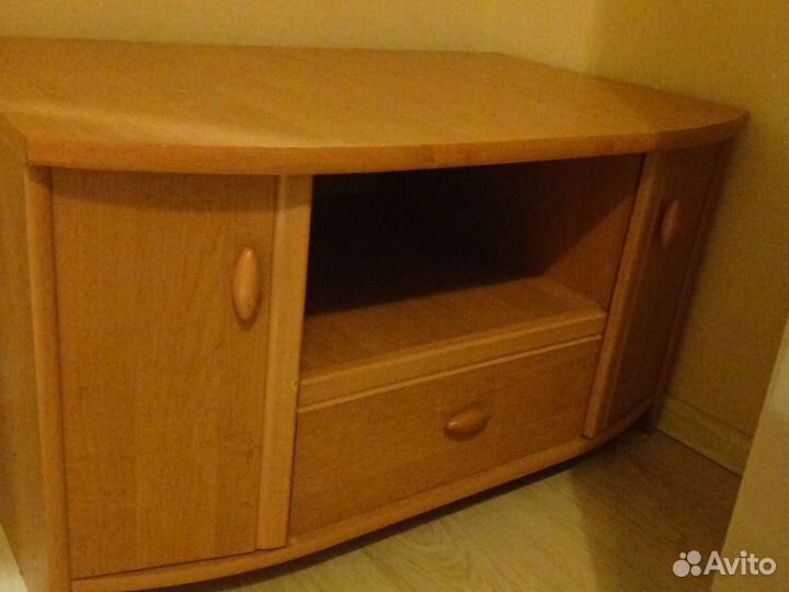 Тумба под телевизор