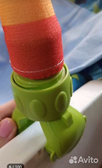 Дуга с игрушками