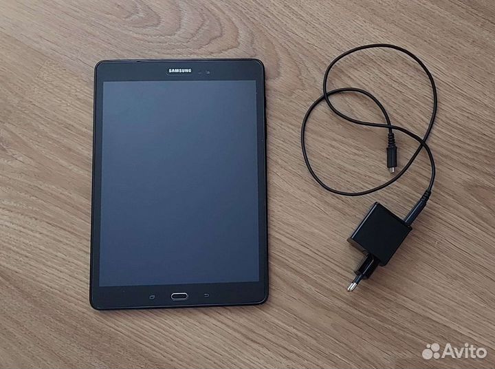 Планшет Samsung galaxy tab A SM-T555