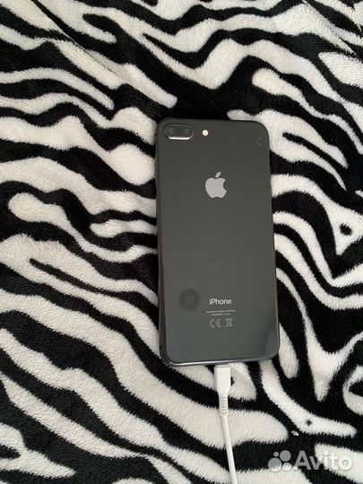 Телефон iPhone 8 plus