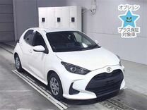 Toyota Yaris 1.0 CVT, 2020, 90 000 км, с пробегом, цена 900 000 руб.