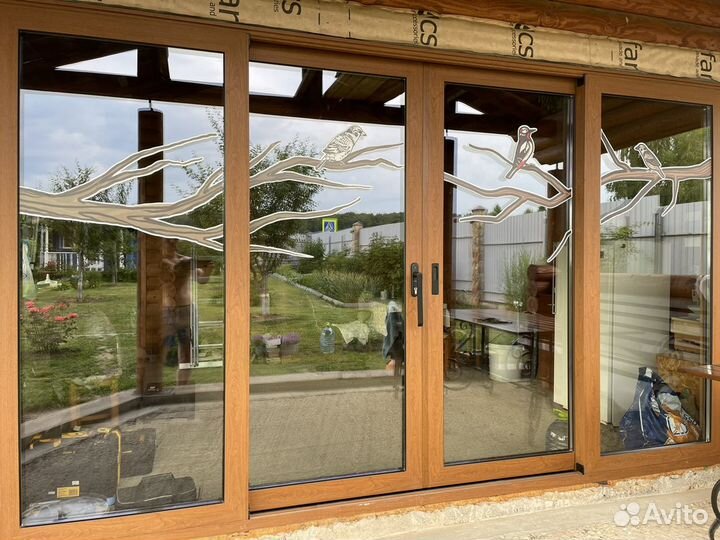 Наклейки на окна