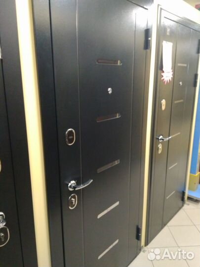 Дверь входная металлическая