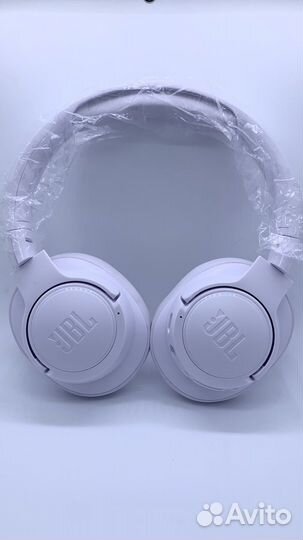 Беспроводные наушники JBL Tune 700 BT