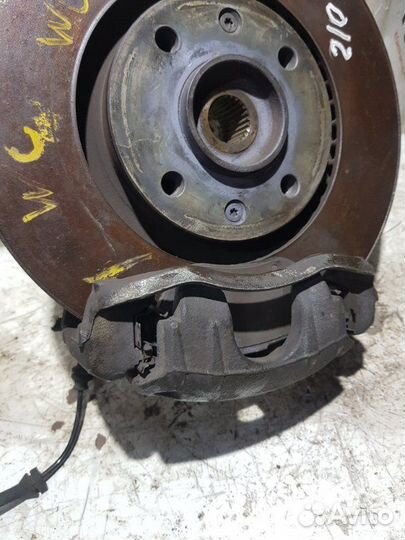 Ступица передняя левая Peugeot 207 WC 5FW