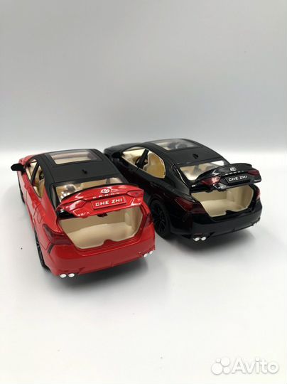 Металлическая машинка тойота камри игрушка