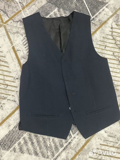 Жилетка и брюки 9 -10 лет