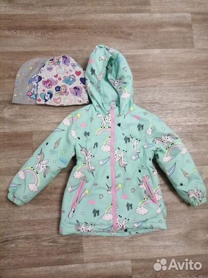 Продам куртку на девочку
