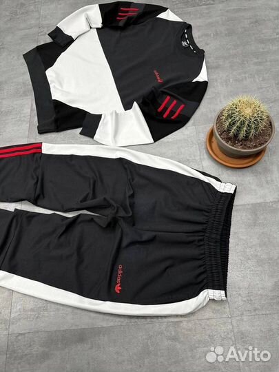 Спортивный костюм adidas 48,50