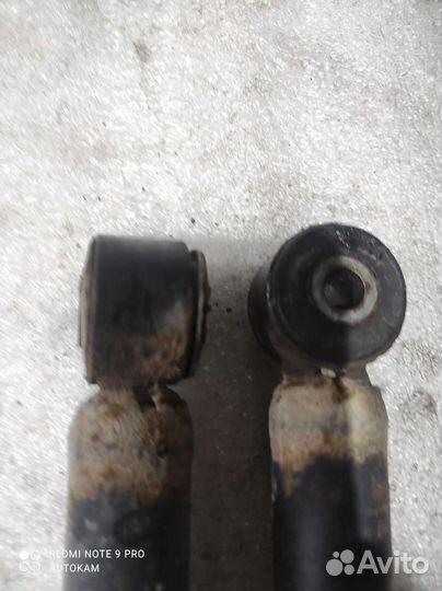 Амортизатор задний Renault logan