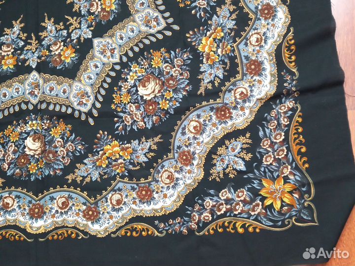 Винтажный павловопосадский платок 144/144