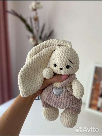 Плюшевый зайка ручной работы