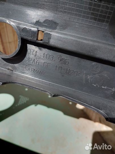 Крышка декоративная накладка Golf 4 Bora 2.3 AGZ