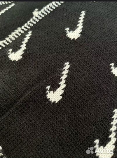 Шарф вязанный Nike Swoosh All Over Logo