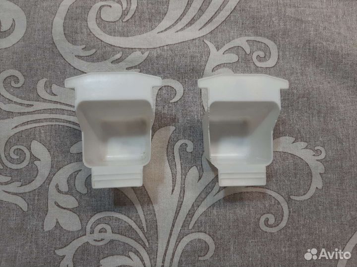 Кормушка для маленьких птиц