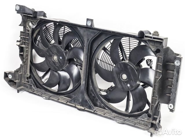 Диффузор радиатора охлаждения Nissan Leaf