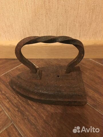 Старинный утюг(чугунный)