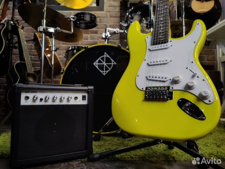 Комплект Элгитара + Комбо 20 ватт + Аксессуары